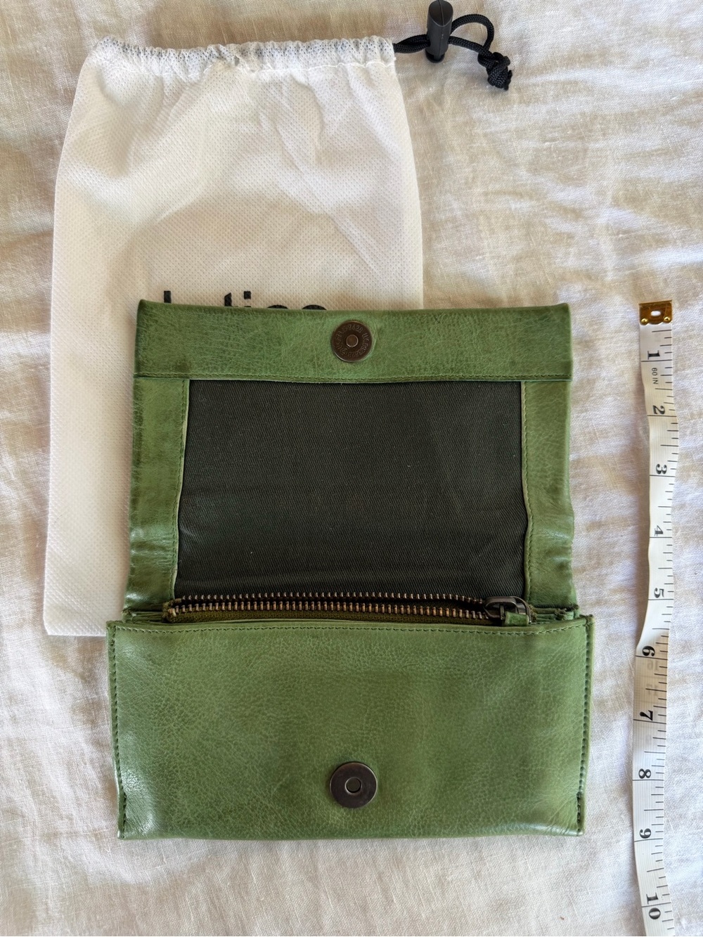 Latico Leathers Grass Eloise Wallet - Picture 9 of 11